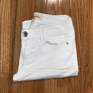 Jeans 👖 • White